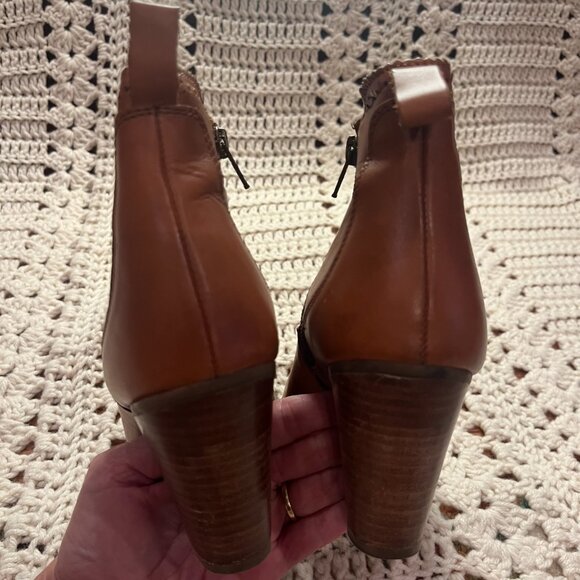 Sbicca Vintage Collection Coushatta Brown Leather High Heel Bootie Size 8 - Picture 8 of 9